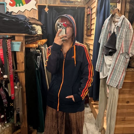 adidas ラインジップパーカー