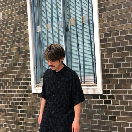 レーヨン総柄シャツ XL