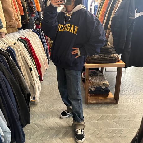 NIKE MICHIGAN プルオーバー