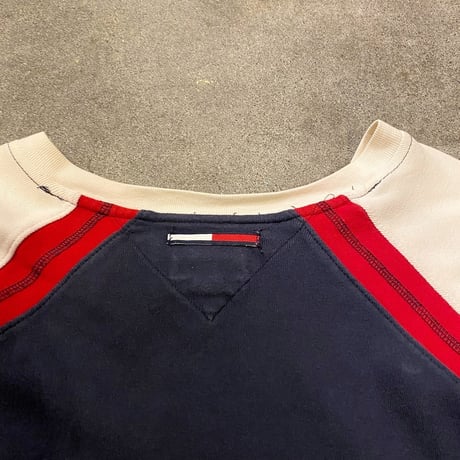 TOMMY HILFIGER VネックビッグロンＴ