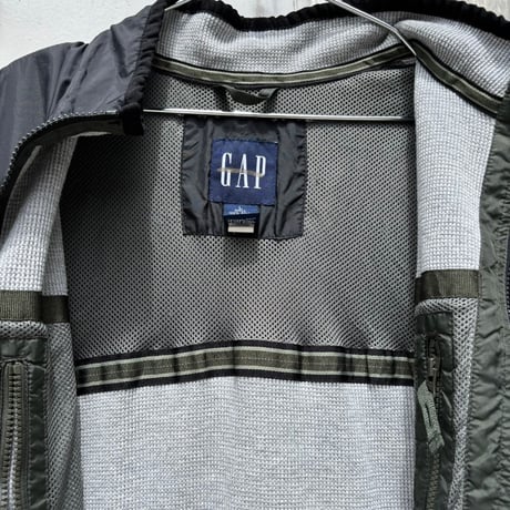 GAP ナイロンベスト