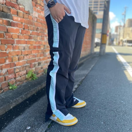 Reebok ナイロンパンツ