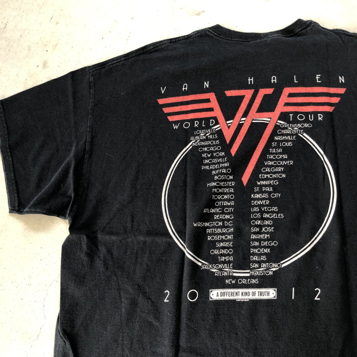 Van Halen バンド ロンT ツアー Tシャツ 鬼フェード ビッグサイズ fit=scale-down,w=1200