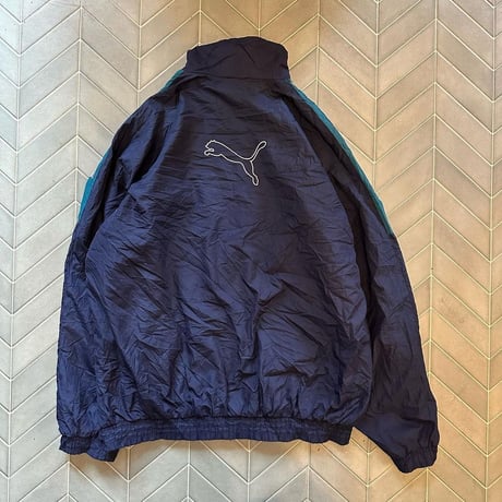 PUMAナイロンジャケット