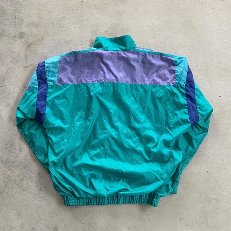 adidasオリジナルナイロンジャケット