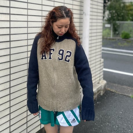 ジップアップニットジャケット