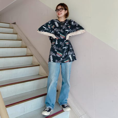 PUMA総柄プリントTシャツ