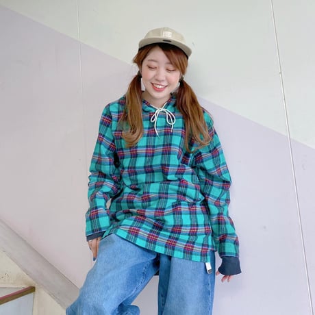 チェック薄手ネルフーディ
