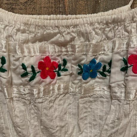花柄刺繍キャミソールワンピース