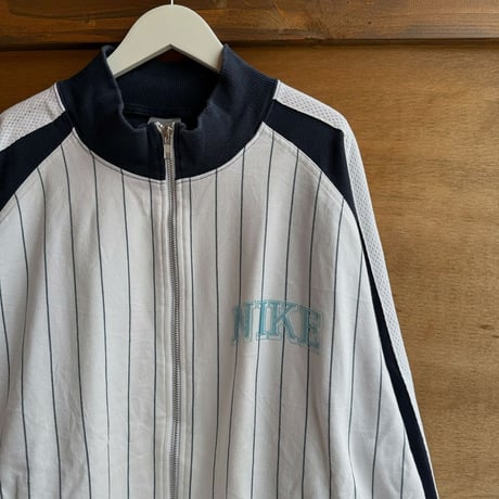 NIKE ラグランフルジップスウェット