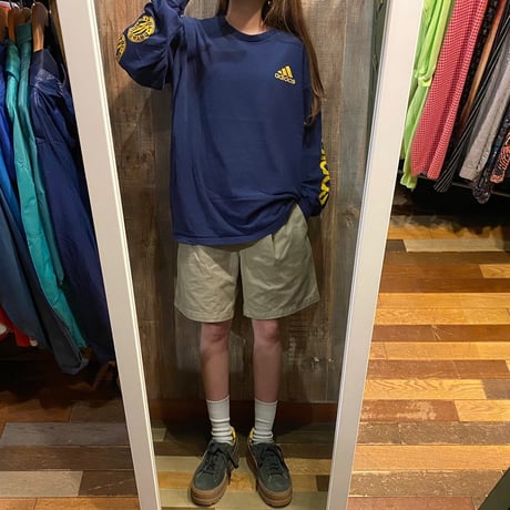USA製adidasロンＴ