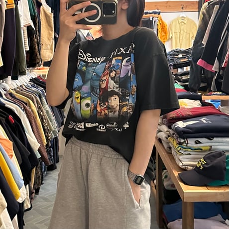Disney pixar Tシャツ