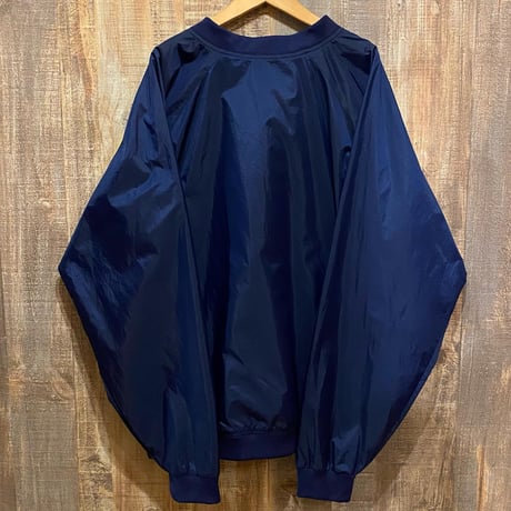 adidas ナイロンプルオーバー