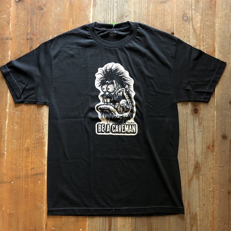 FARTCO プリントTシャツ  BE A CAVEMAN