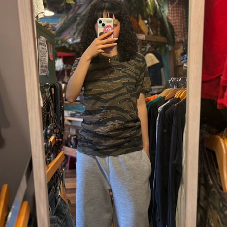 タイガーストライプカモ柄Tシャツ