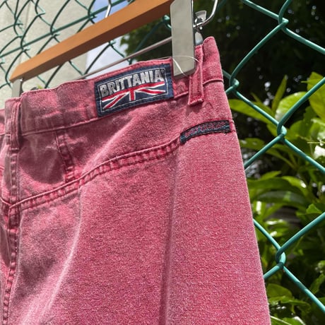 BRITTANIAテーパードパンツ