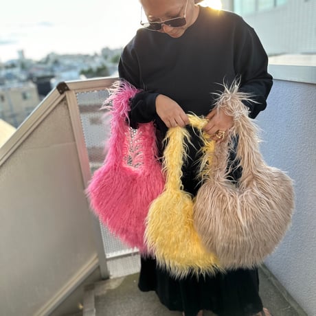Moke moke bag w bijou pin brooch