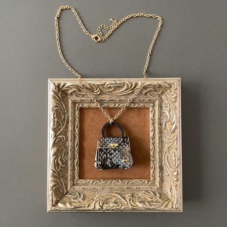 Mini bag necklace by kyo505 x burself