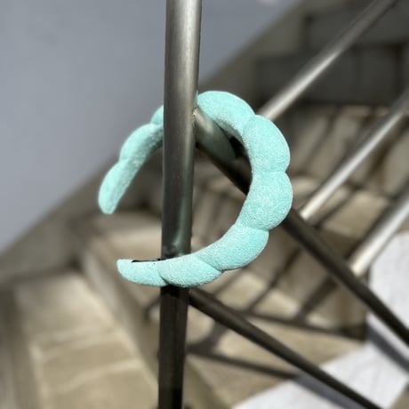 Scallop pile headband