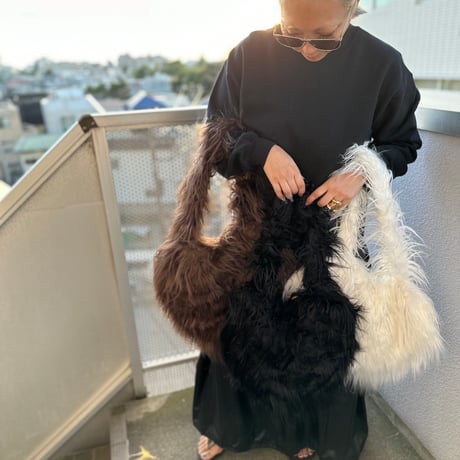 Moke moke bag w bijou pin brooch