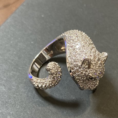 Healing panther ring