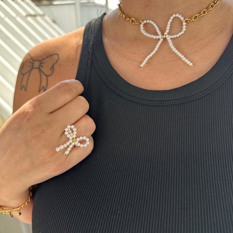 Pearl bow ring