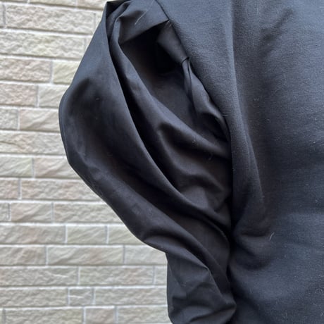 Big puff shoulder sweat top