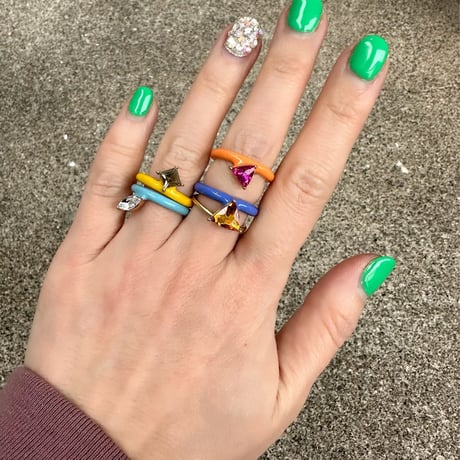 Thin enamel bijoux ring