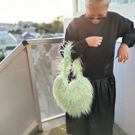 Moke moke bag w bijou pin brooch