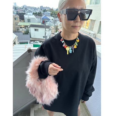 Lux eco fur heart bag w clip pierce