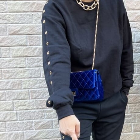 Side eyelet top