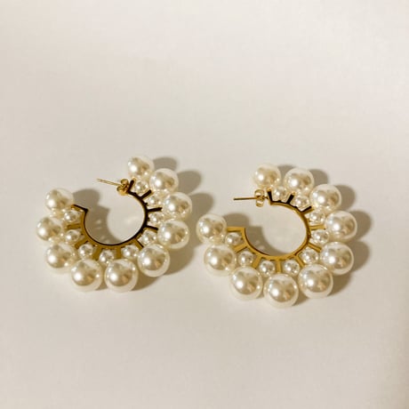 Chunky pearl hoop earrings