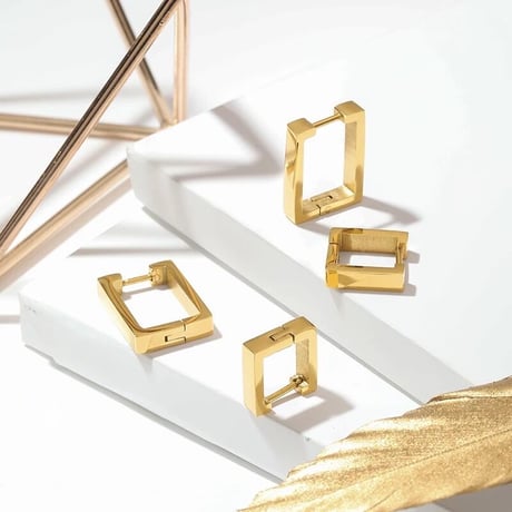 Square gold earrings