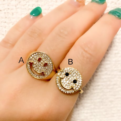 Smiley ring