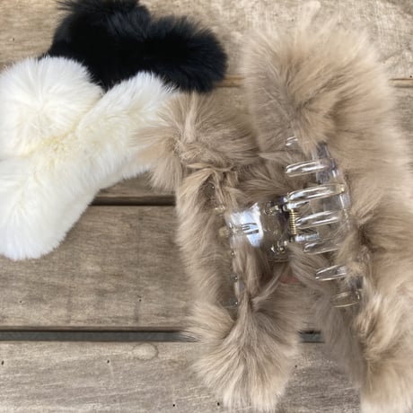 Fluffy real fur big clip