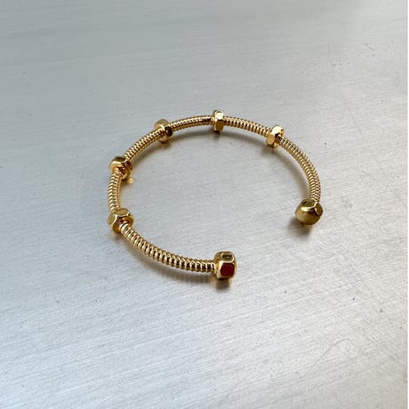 Screw bangle
