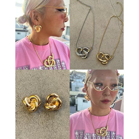 Big knot necklace