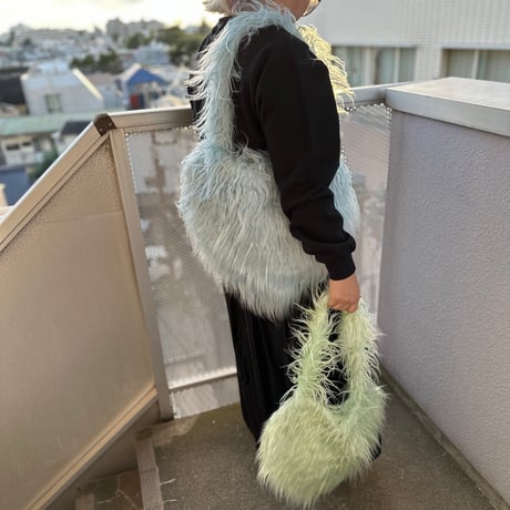 Moke moke bag w bijou pin brooch
