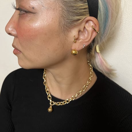 Ball top necklace