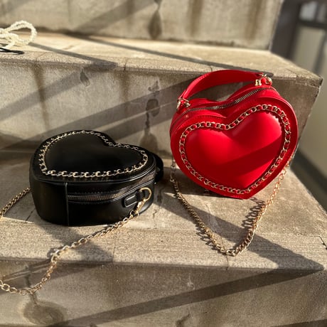 Heart handbag w chain