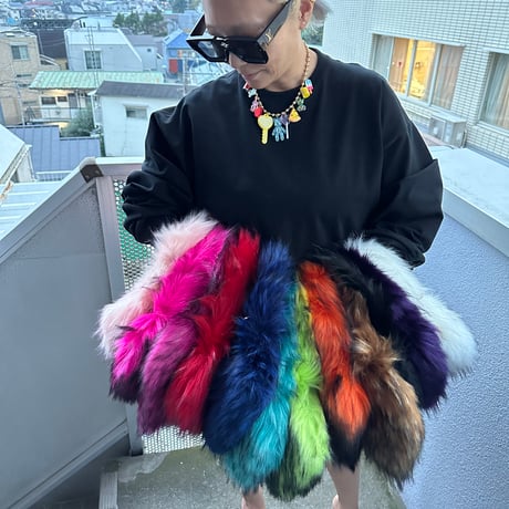 Lux eco fur heart bag w clip pierce