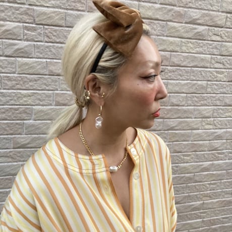 Baroque pearl hook earrings