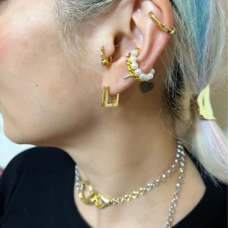 Square gold earrings