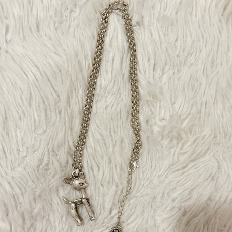 Otro accesorio / deer necklace