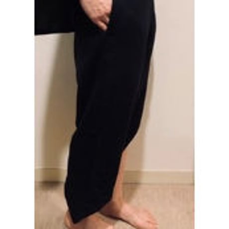 REMAKE  ASYMMETRIC  SWEAT  PANT
