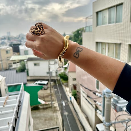 New wavy bangle