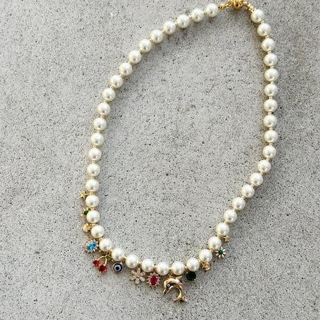 Brings u luck necklace