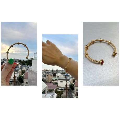 Screw bangle