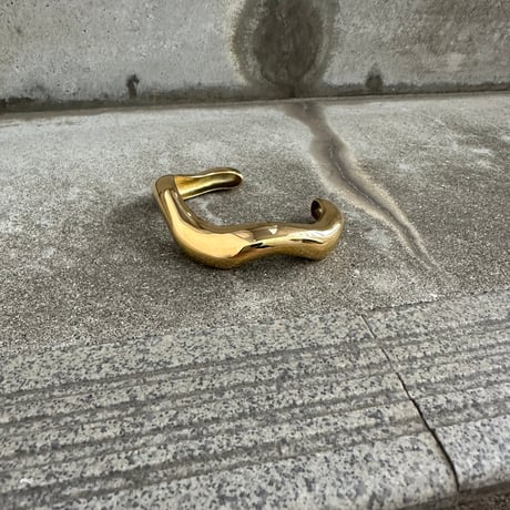 New wavy bangle