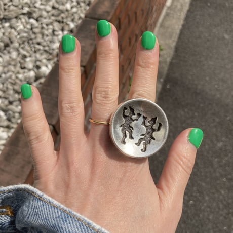 Round face ring